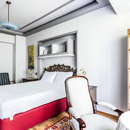 Classic Flat W Balcony 7 Min To Capitol Mall * Istanbul